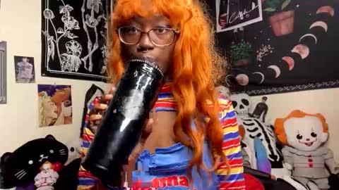 Aki Kim online show from October 30, 2025, 5:57 pm