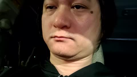 KI e697a5e69cac online show from February 9, 2026, 11:36 am