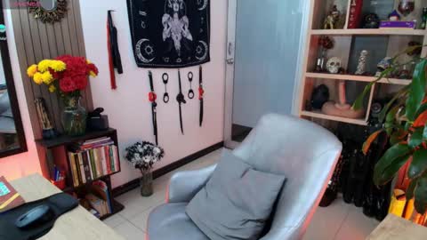 Snapshot of kaariyn_ chatting on October 7, 2025, 11:13 pm Carym  online show from October 7, 2025, 11:13 pm