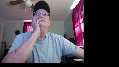 Snapshot of kabriggs136 chatting on October 2, 2025, 7:43 pm kabriggs136 online show from October 2, 2025, 7:43 pm