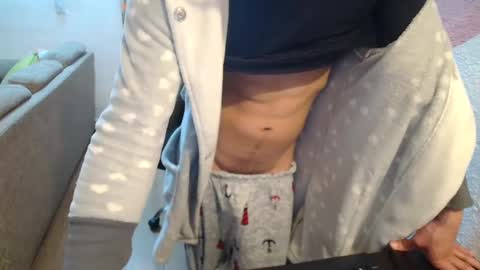 Snapshot of kael_art_d chatting on December 14, 2024, 4:45 am kael_art_d online show from December 14, 2024, 4:45 am