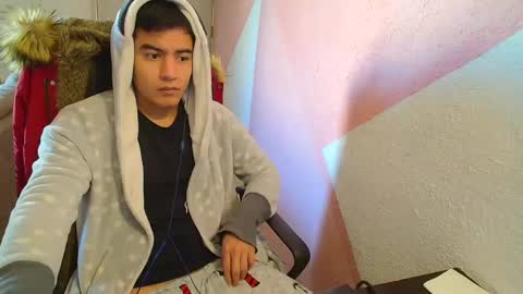 Snapshot of kael_art_d chatting on December 16, 2024, 4:16 pm kael_art_d online show from December 16, 2024, 4:16 pm