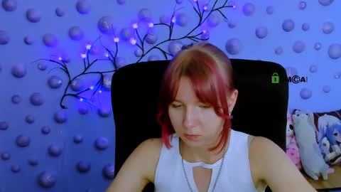 kaela_spell_ online show from May 6, 2026, 8:14 pm