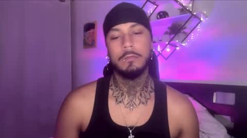      online show from October 1, 2025, 12:33 pm