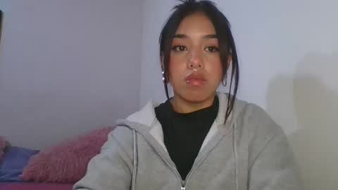 KAHELIINDEPENDENT MODEL online show from February 15, 2025, 4:14 am