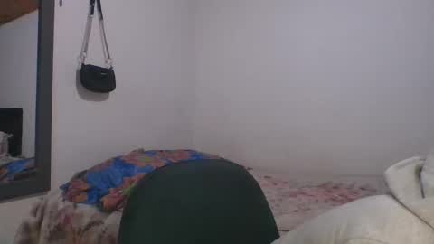 KAHELIINDEPENDENT MODEL online show from March 8, 2025, 4:28 pm