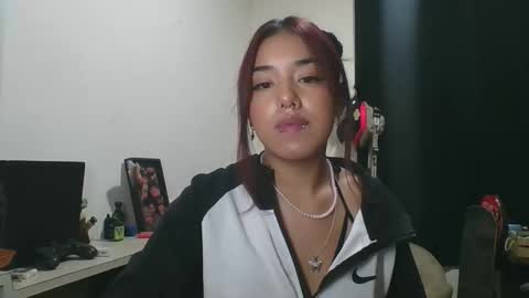 KAHELIINDEPENDENT MODEL online show from October 22, 2025, 10:20 pm