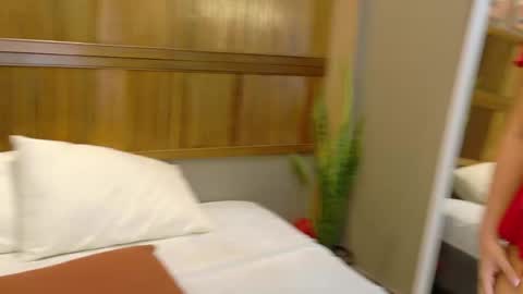 Snapshot of kaiawhite chatting on April 16, 2026, 9:39 pm kaiawhite online show from April 16, 2026, 9:39 pm