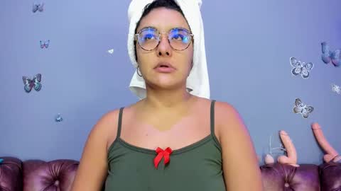 kaira_mosse_ online show from November 21, 2025, 11:42 am