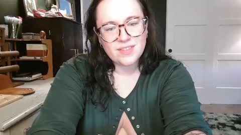 kaitrosss online show from June 17, 2026, 9:38 pm