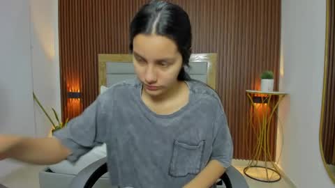 Snapshot of kaitt_ chatting on April 17, 2026, 12:19 pm KAITT online show from April 17, 2026, 12:19 pm