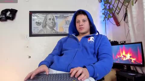 Kaledd musclees room Master online show from February 22, 2025, 4:19 pm