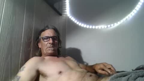 kalifornia91666 online show from October 19, 2025, 8:09 pm