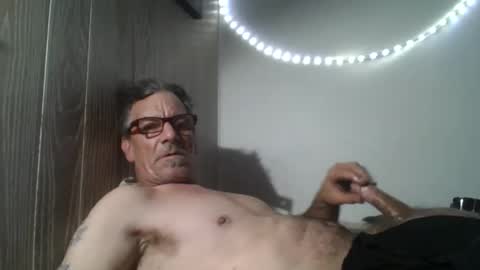 kalifornia91666 online show from December 22, 2025, 7:05 am