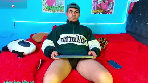 Snapshot of kalivan_voinesscu chatting on December 15, 2024, 7:24 am K A L I online show from December 15, 2024, 7:24 am