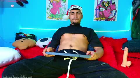 Snapshot of kalivan_voinesscu chatting on December 16, 2024, 6:21 am K A L I online show from December 16, 2024, 6:21 am