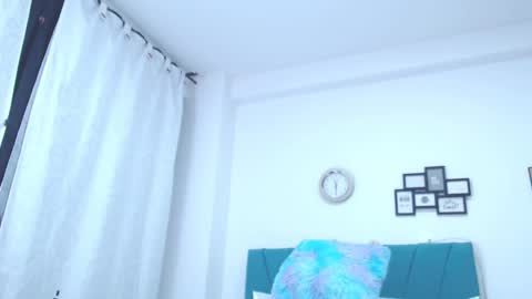 Kamilalopez online show from December 9, 2024, 5:29 am