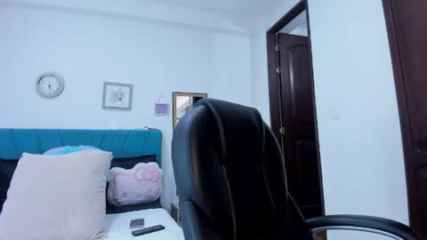 Kamilalopez online show from May 4, 2026, 6:26 pm
