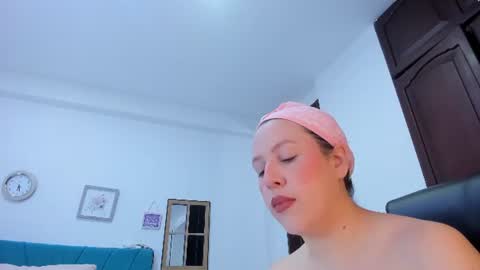 Kamilalopez online show from June 22, 2026, 9:34 pm