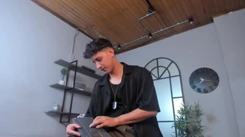 jhon online show from March 16, 2026, 12:20 pm