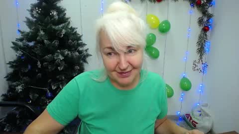 Snapshot of kamaliasim chatting on January 12, 2025, 7:31 pm KamaliaSim online show from January 12, 2025, 7:31 pm