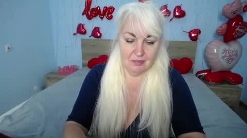 Snapshot of kamaliasim chatting on February 9, 2025, 10:32 pm KamaliaSim online show from February 9, 2025, 10:32 pm