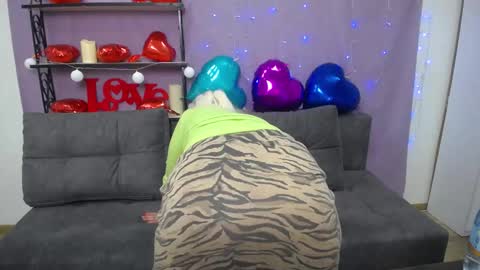 Snapshot of kamaliasim chatting on February 24, 2025, 1:13 am KamaliaSim online show from February 24, 2025, 1:13 am