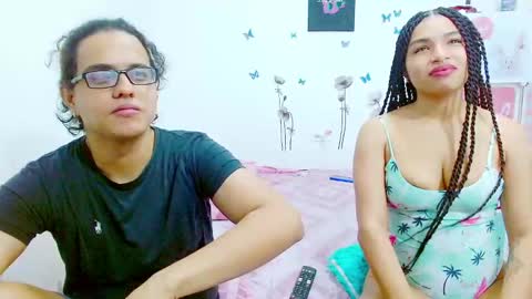 Snapshot of kami_chigiri chatting on December 29, 2024, 11:39 pm Dante and Carolina independient model online show from December 29, 2024, 11:39 pm