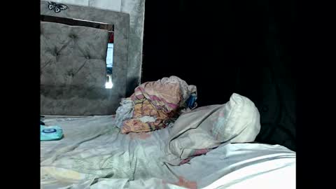 kamila_horney online show from February 18, 2026, 12:50 am