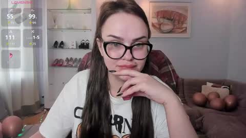 Camila online show from April 26, 2026, 4:54 am