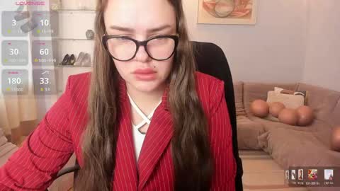 Camila online show from April 28, 2026, 4:28 am