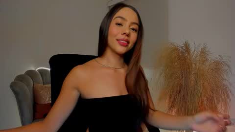 Kamila Monroe online show from December 23, 2025, 3:15 am