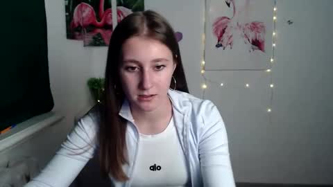 kamilla_love_ online show from September 30, 2025, 11:48 am