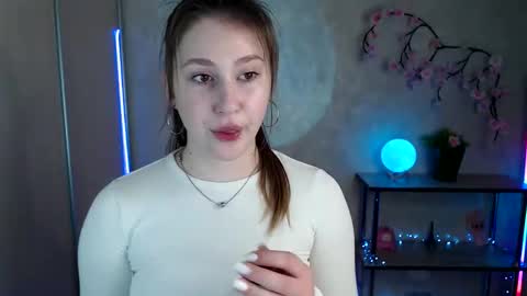Snapshot of kamilla_love_ chatting on May 5, 2026, 12:13 pm kamilla_love_ online show from May 5, 2026, 12:13 pm