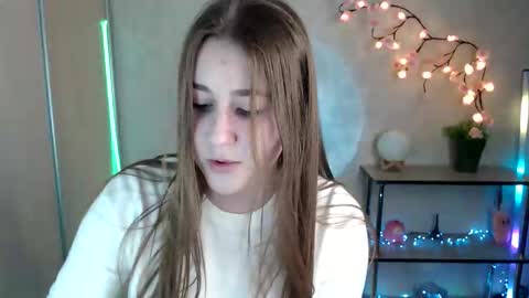 Snapshot of kamilla_love_ chatting on May 6, 2026, 12:43 pm kamilla_love_ online show from May 6, 2026, 12:43 pm