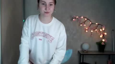 Snapshot of kamilla_love_ chatting on May 7, 2026, 12:54 pm kamilla_love_ online show from May 7, 2026, 12:54 pm