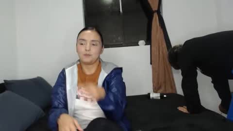Snapshot of kammy_cami chatting on April 28, 2026, 11:32 pm kammy y camila online show from April 28, 2026, 11:32 pm