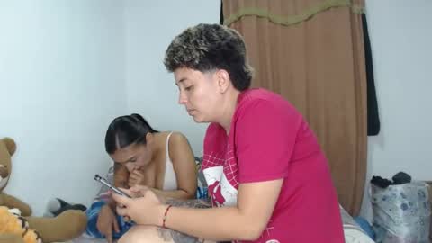 Snapshot of kammy_cami chatting on May 7, 2026, 12:05 am kammy y camila online show from May 7, 2026, 12:05 am