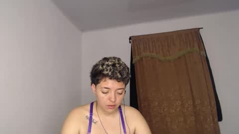 Snapshot of kammy_cami chatting on May 8, 2026, 11:04 am kammy y camila online show from May 8, 2026, 11:04 am