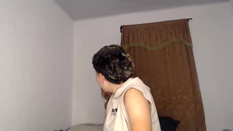 Snapshot of kammy_cami chatting on May 11, 2026, 11:38 am kammy y camila online show from May 11, 2026, 11:38 am