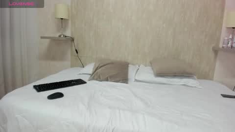 kan_520 online show from September 9, 2025, 3:06 am