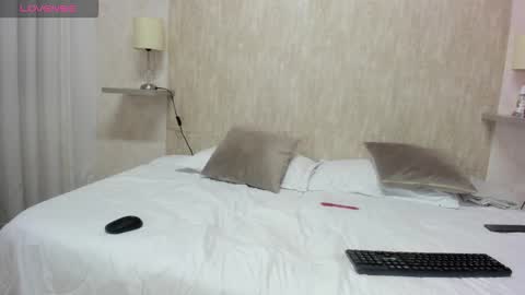kan_520 online show from September 11, 2025, 3:17 am