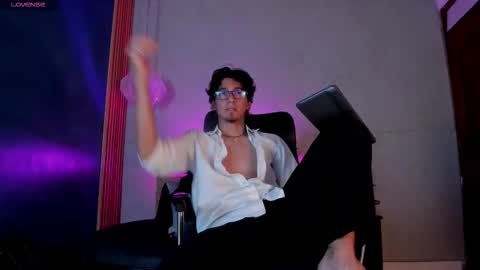 kane_del_toro online show from December 4, 2025, 7:06 am