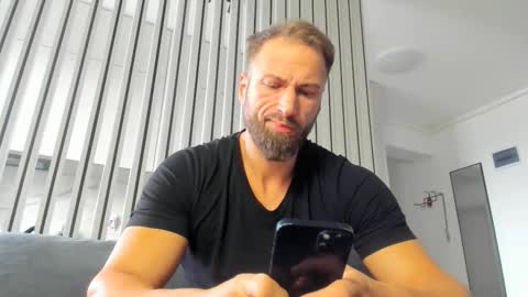 Snapshot of kanegriffin26 chatting on September 17, 2025, 1:24 pm Kane OF strongkane online show from September 17, 2025, 1:24 pm