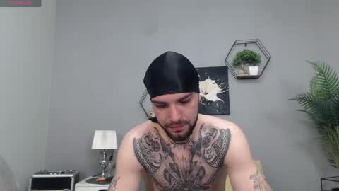 Snapshot of kanehunter chatting on April 25, 2026, 9:45 pm Kane online show from April 25, 2026, 9:45 pm