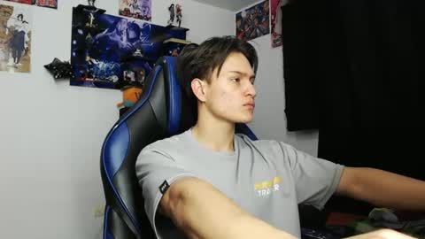 Snapshot of kanekixxxhot chatting on October 18, 2025, 1:12 pm andres online show from October 18, 2025, 1:12 pm