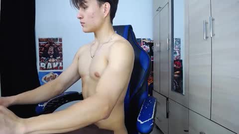 Snapshot of kanekixxxhot chatting on October 29, 2025, 3:47 pm andres online show from October 29, 2025, 3:47 pm