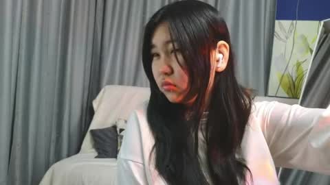 Rina online show from May 17, 2026, 4:21 am