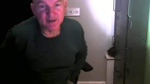 Robbie online show from December 23, 2024, 6:00 am