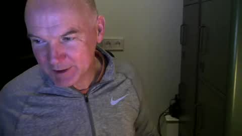 Robbie online show from February 6, 2025, 5:51 pm